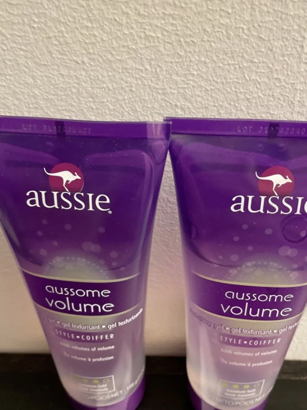 Aussie Aussome Volume Gel Maximum hold, texturizing gel 7 oz x2